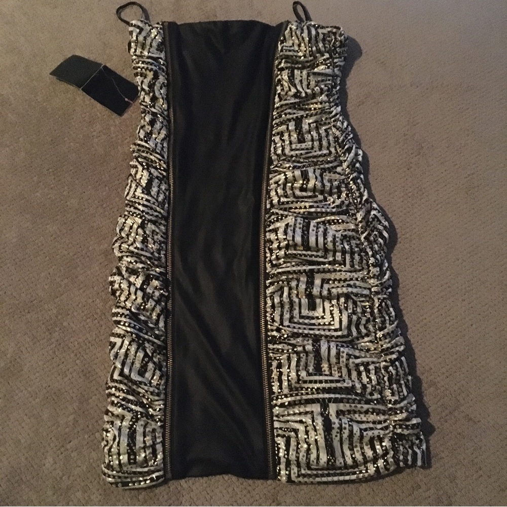 Bebe tube mini dress sz medium nwt